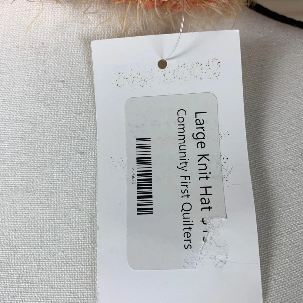 Community First Quilters Knit‎ Hat Womens Large Peach Fuzzy Eyelash Beanie Warm